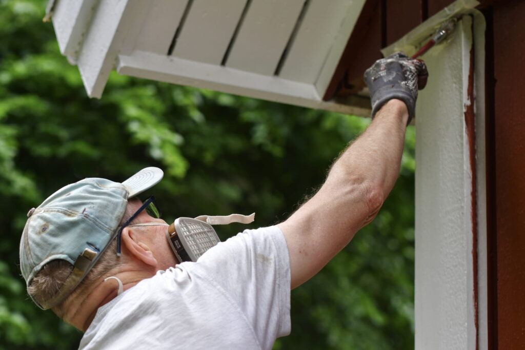 Exterior house painters