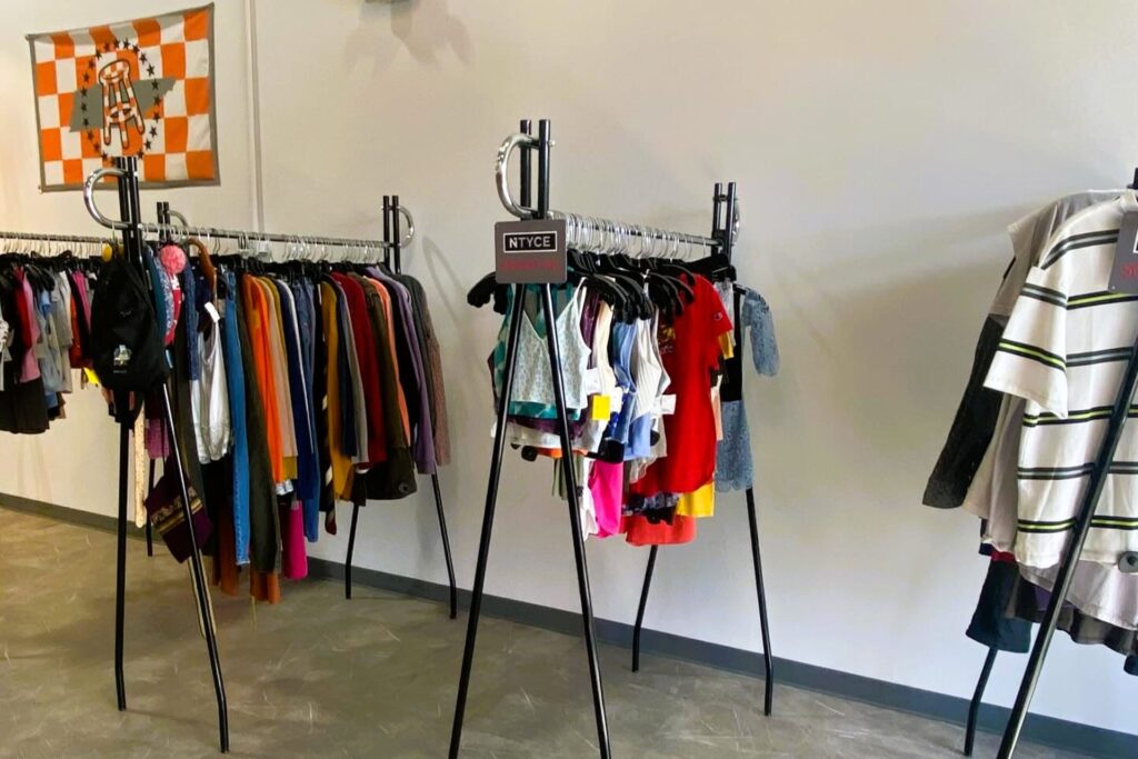 shopping for vintage clothing