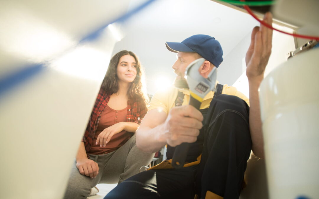 plumber-explaining-reason-of-clogged-drains