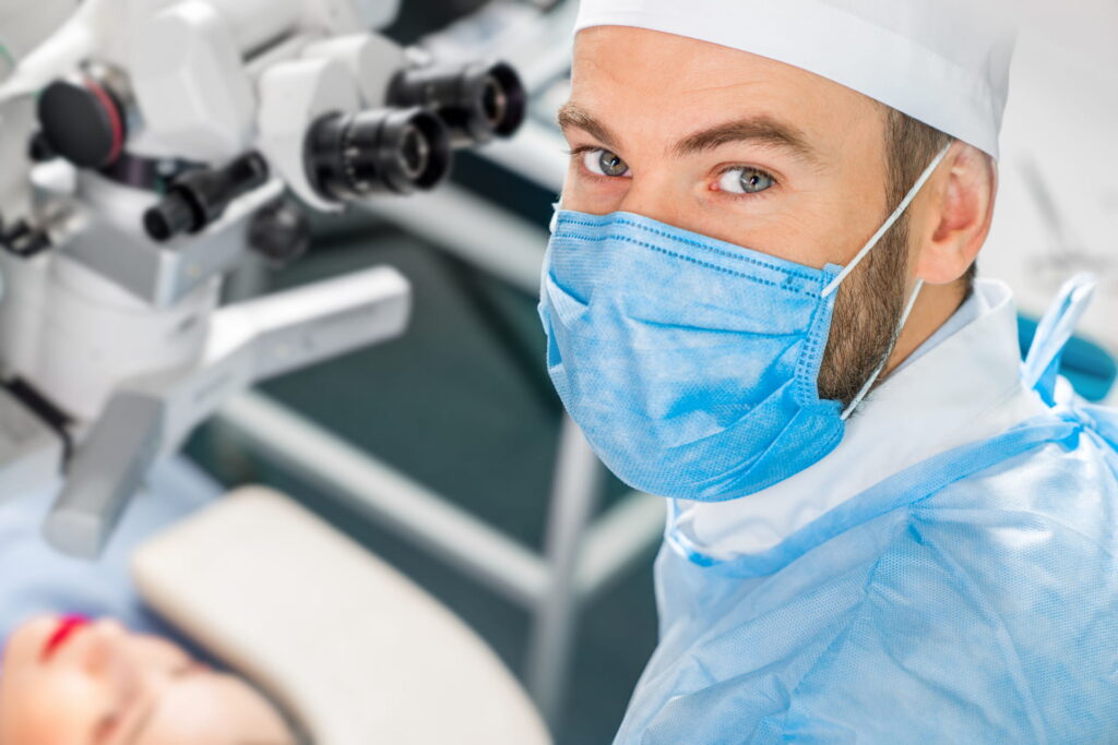 eye surgery eye surgery